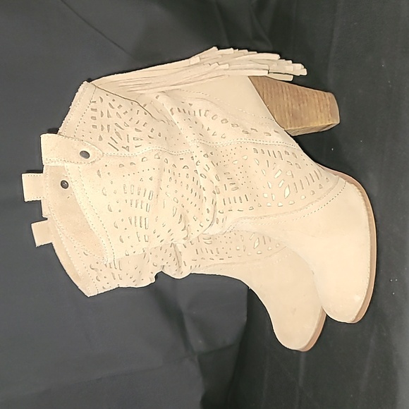 Naughty Monkey Love Lace Boots in Camel Size 9 - Picture 2 of 10